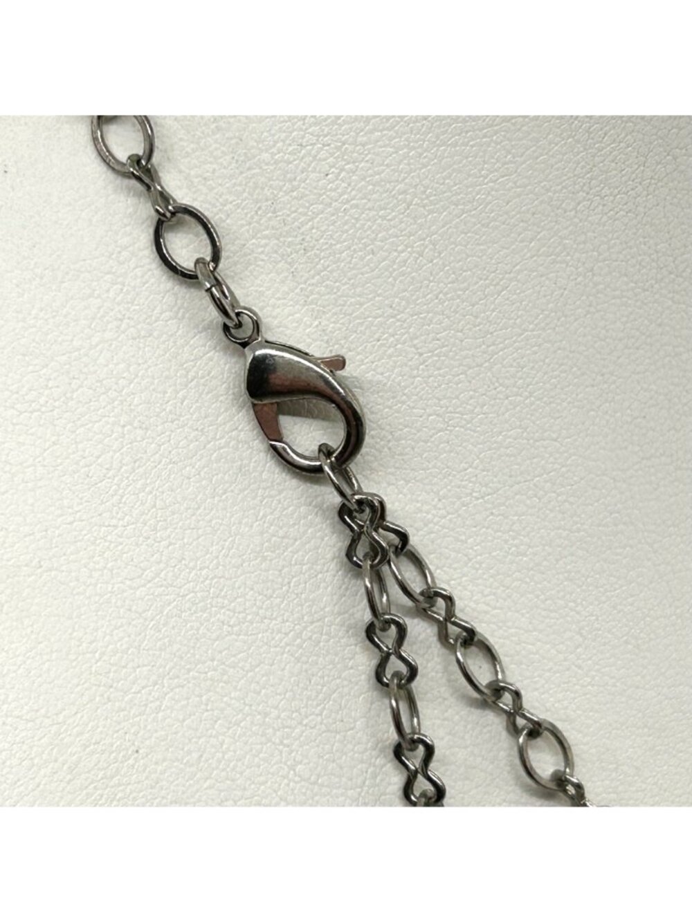 Ann Taylor Loft Bibbed Necklace Statement Glass, Faux Pearl Beads Silver-tone - Picture 8 of 10